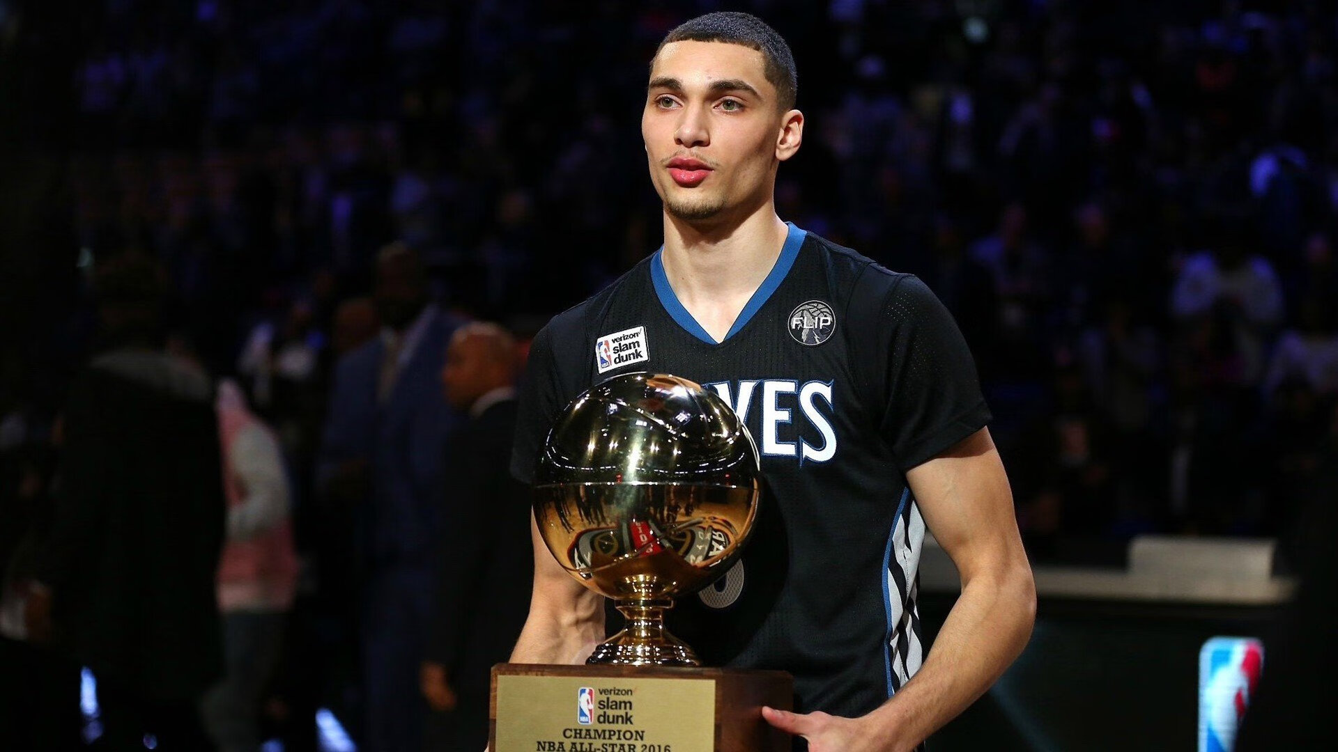 克莱·汤普森用三分雨浇灭公牛,当沉默的狙击手扣动扳机